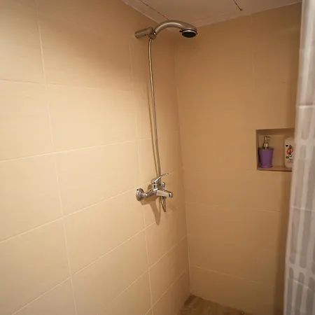 Appartement Near Center 4 *