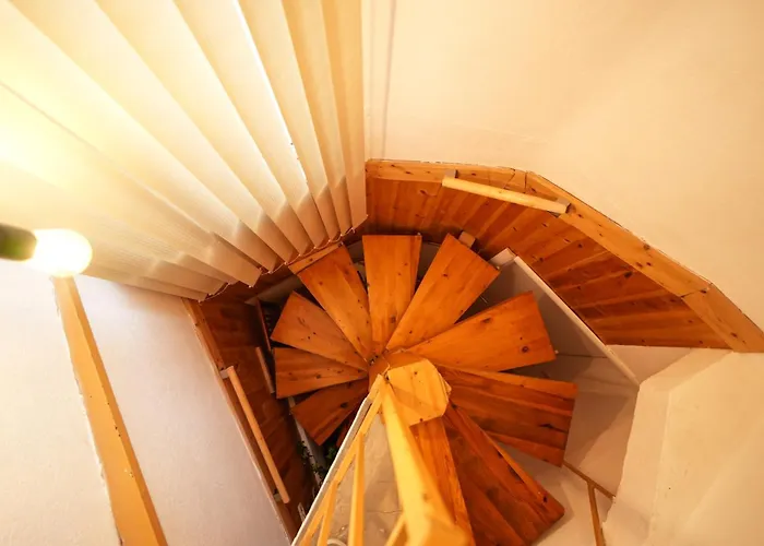 Apartament Near Center 4 *